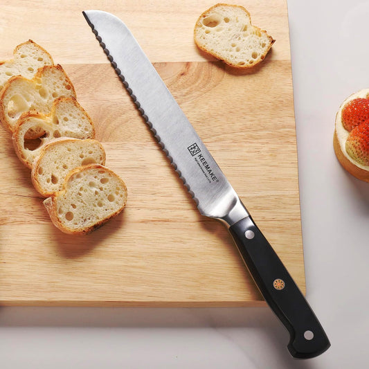 KEEMAKE 8 Inch Serrated Bread Knife for Homemade Bread, High Carbon Stainless Steel Razor Sharp Carving Knife, Sourdough Knife for Slicing Homemade Bread, Bagels, Cake