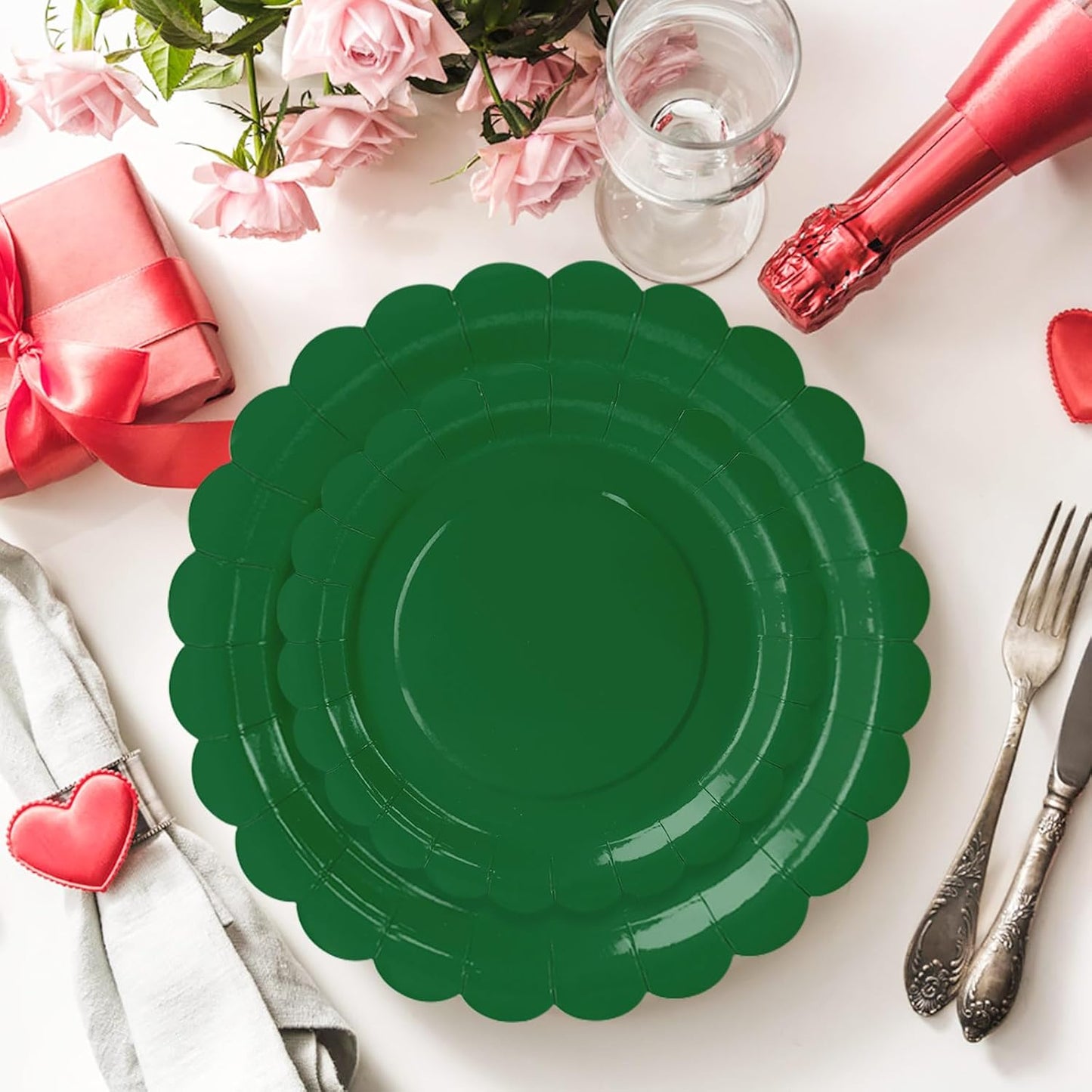 50 Pcs Green Scalloped Paper Plates 25 × 7'' and 25 × 9'' Disposable Green Scalloped Dinner Plates for Wedding Baby Shower Birthday Party Disposable Dessert Plate