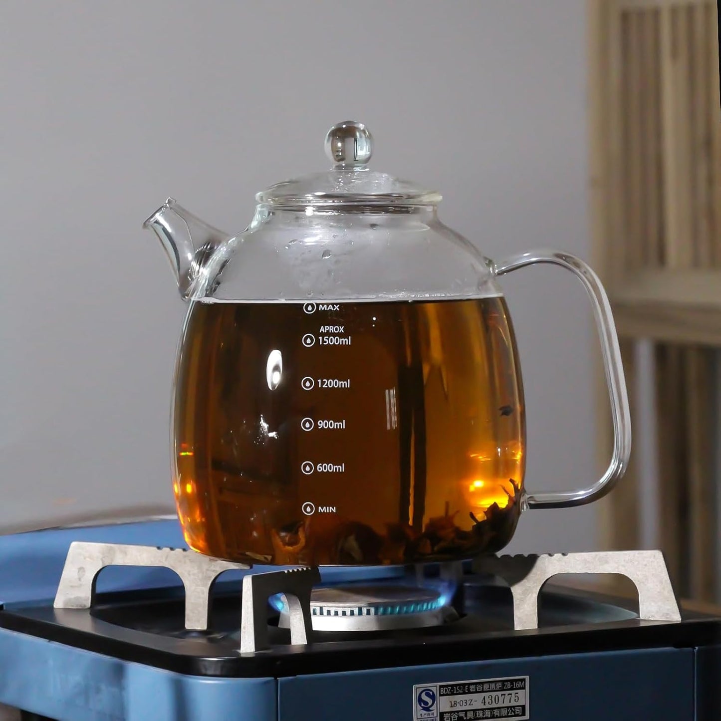 Glass kettle, high borosilicate glass kettle with scale markings, a 2000ml water bottle capacity, suitable for making tea with ice water or boiling water (Panda [Teapot] Glass Lid)