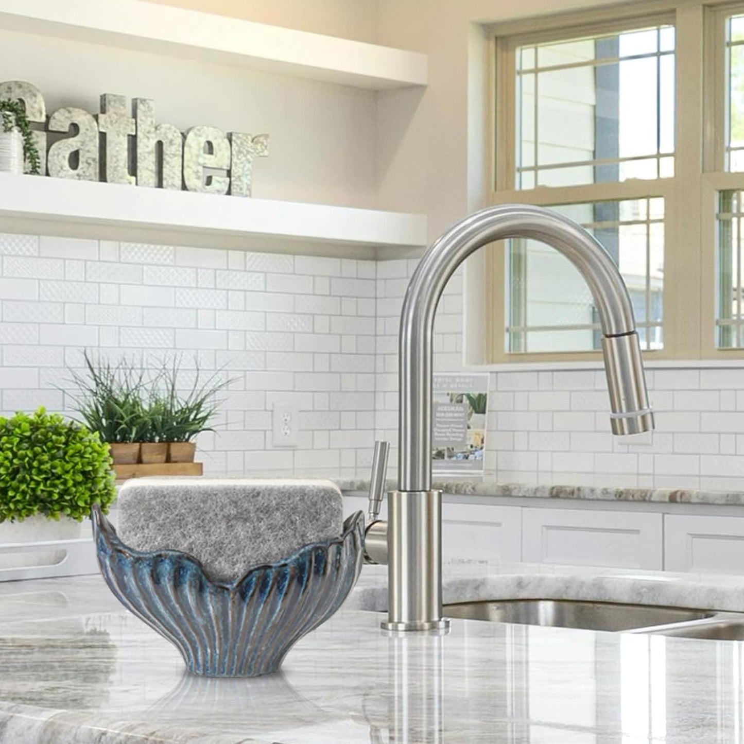 Sponge Holder for Kitchen Sink, Ceramic Sponge Holder with Fishtail Design, Sink Sponge Holder Caddy Organizer for Countertop, Farmhouse Kitchen Decor, Compact Kitchen Sponge Holder(Blue)