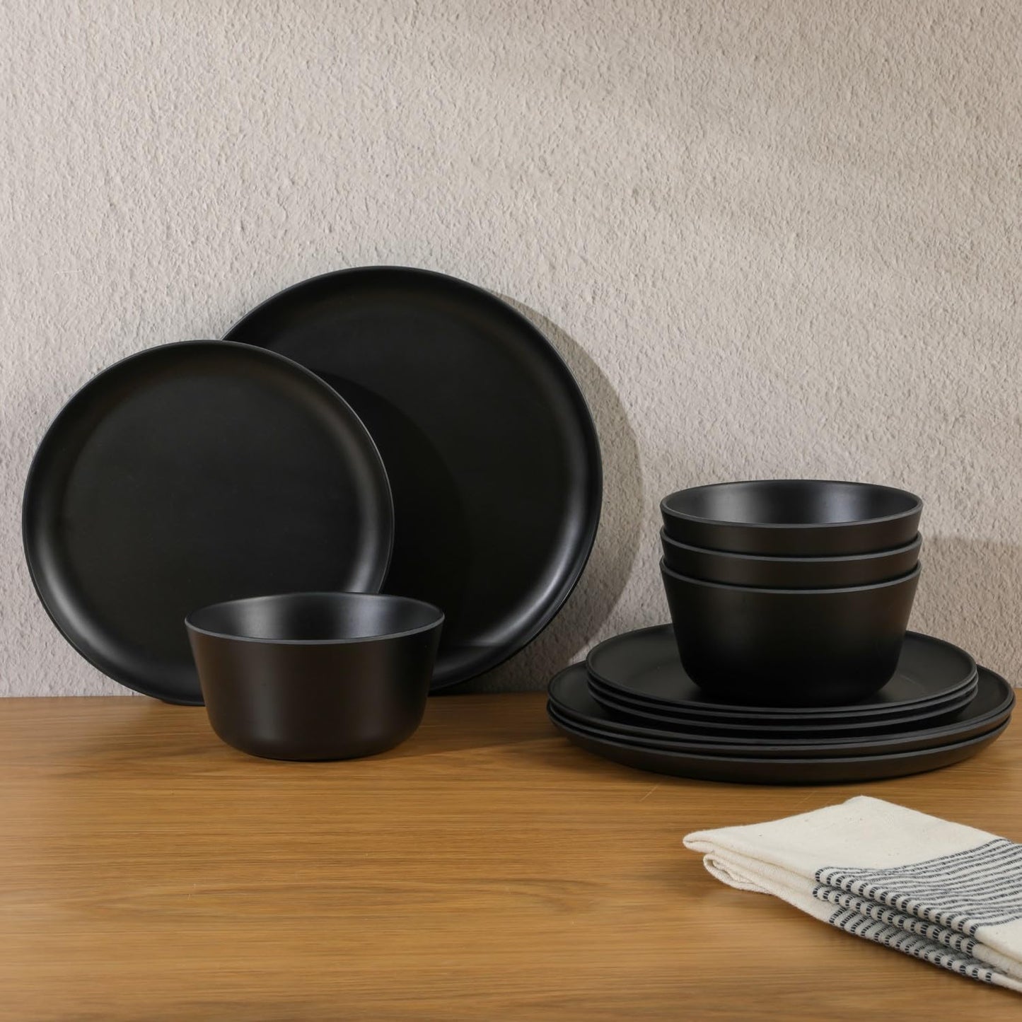 Gibson Home Fairhope 12-Piece Matte Black Melamine Dinnerware Set – Durable Lightweight Plates and Bowls, Kitchen Dining Set
