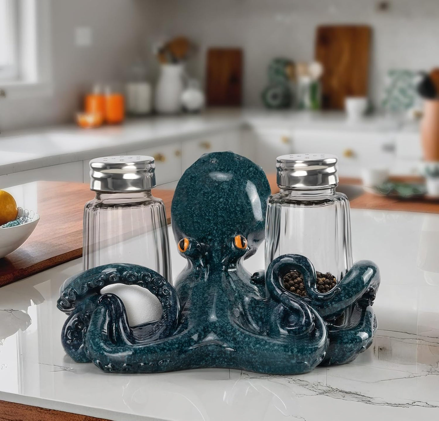 Decorative Octopus Salt and Pepper Shaker Holder, Coastal Kitchen Decor (Octopus)