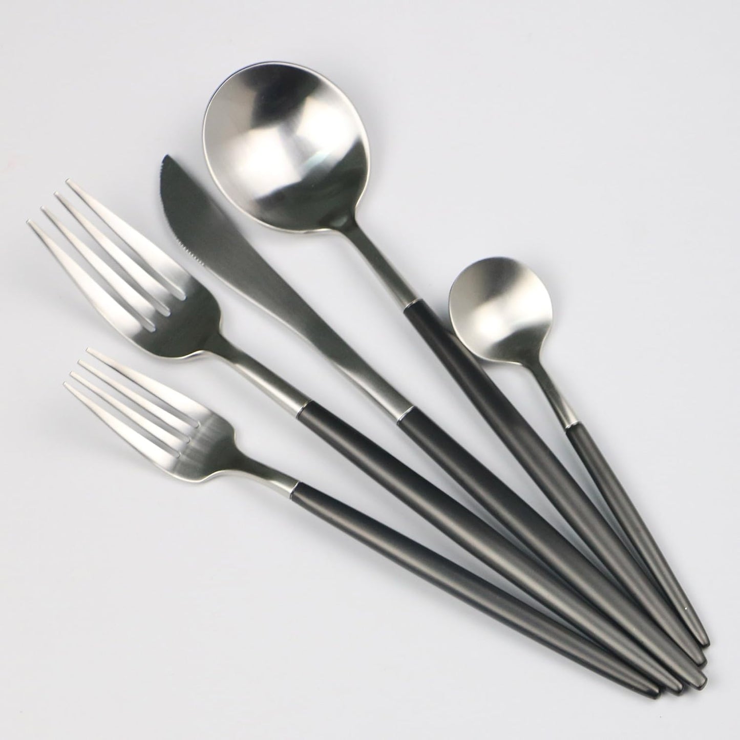 Customized 20-Piece 18/10 Stainless Steel Flatware Set, Serive for 4, With Fork Spoons Knife Teaspoon Dessert Fork for Home Kitchen Restaurant Hotel (Black + Silver)