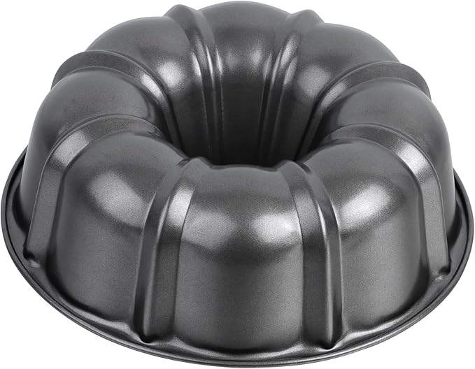 P&P CHEF 10 Inch Gray Non-stick Cake Pan, Carbon Steel Fluted Tube Round Baking Pan for Pound Cake, 10-Cup Large Capacity Bakeware, Healthy & Heavy Duty, 1 Piece