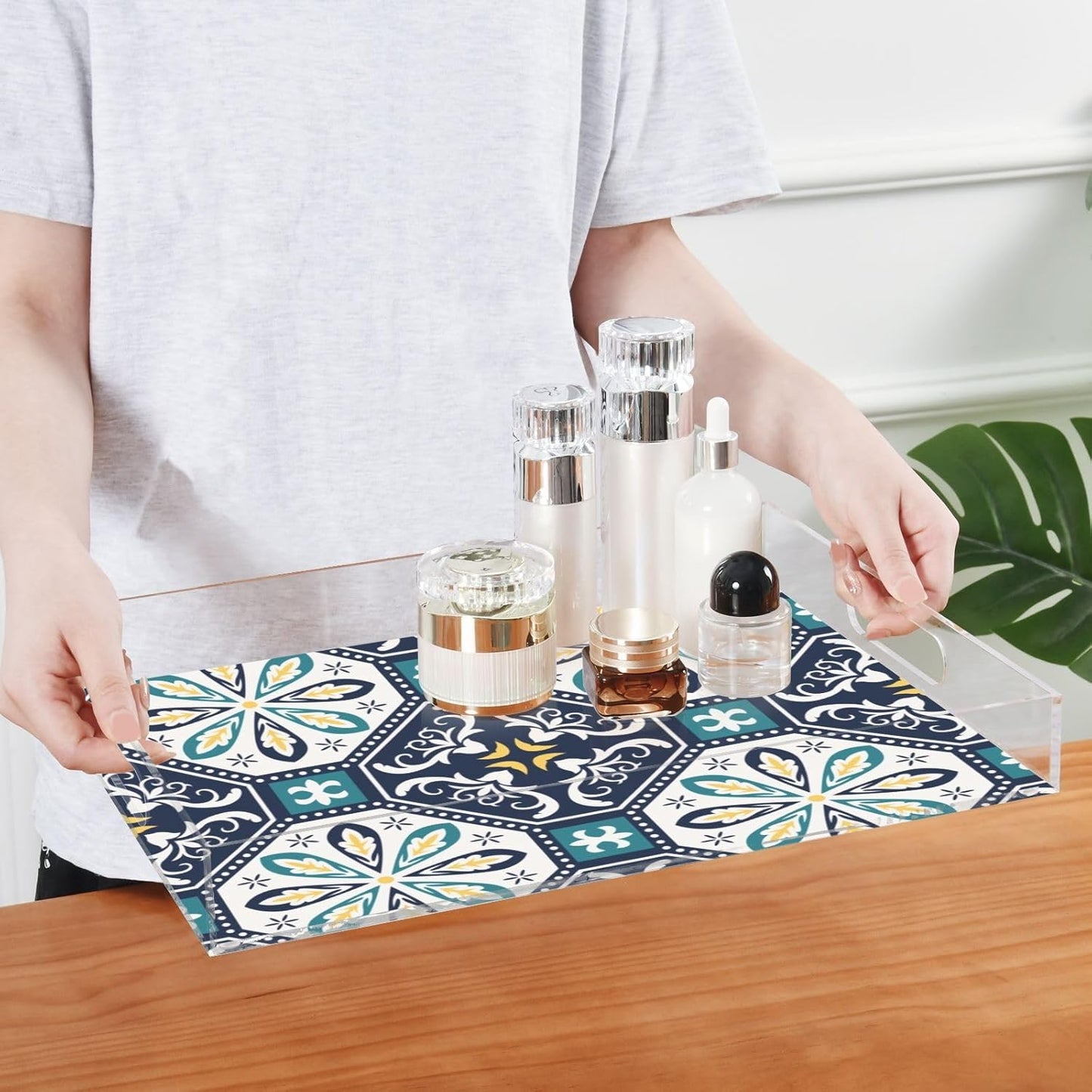 Acrylic Serving Tray with Handles Spill Proof Kitchen Storage Tray Clear Decorative Tray Makeup Drawer Organizer Storage Tray for Bathroom Living Room Ottoman 15.7x11.8Inches