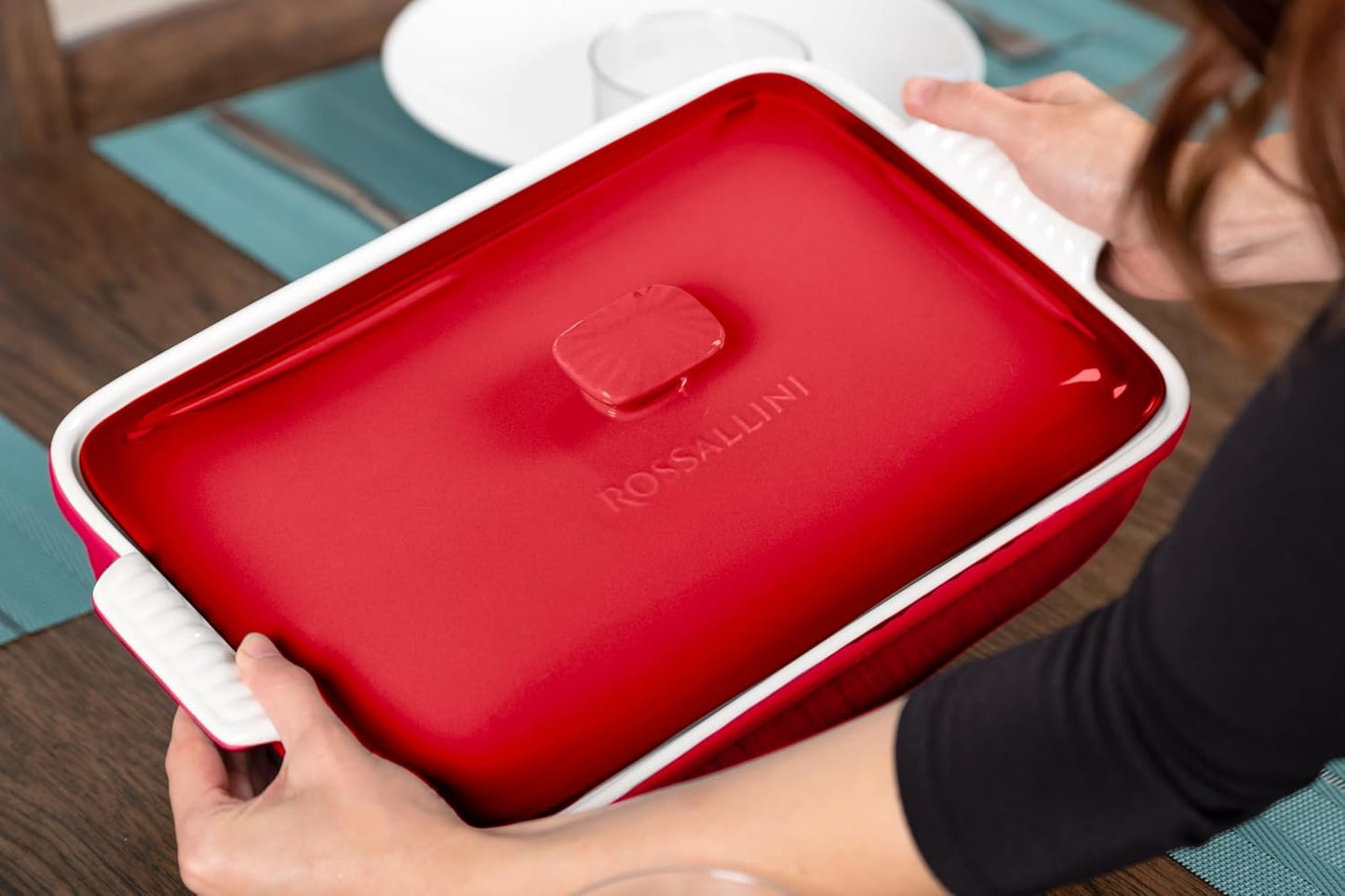 Stoneware Casserole Dish Bakeware Set with Lid, Covered Rectangular Dinnerware, Extra Large 4.23 Quart, 13 by 9 Inch, Deep Red