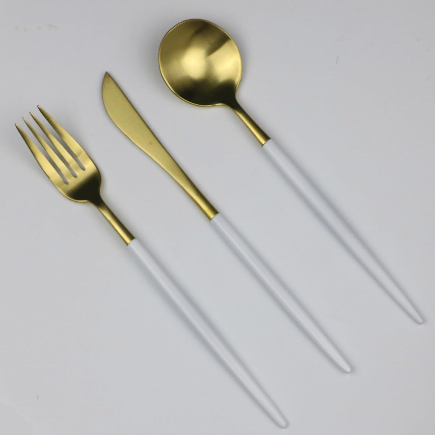 20-Piece 18/10 Stainless Steel Flatware Set, Serive for 4, With Fork Spoons Knife Teaspoon Dessert Fork for Home Kitchen Restaurant Hotel (White + Gold)