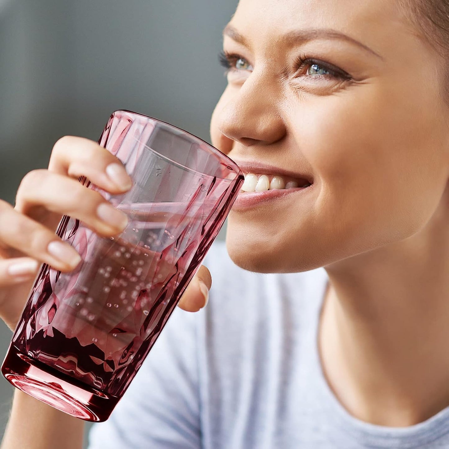 16 oz Plastic Tumblers Drinking Glasses, Clear Acrylic Drinking Cups Wine Glasses Beverage Cups Tumbler for Poolside Party, Outdoor&Indoor, Stackable, Dishwasher Safe, Easy to Clean, Large Capacity