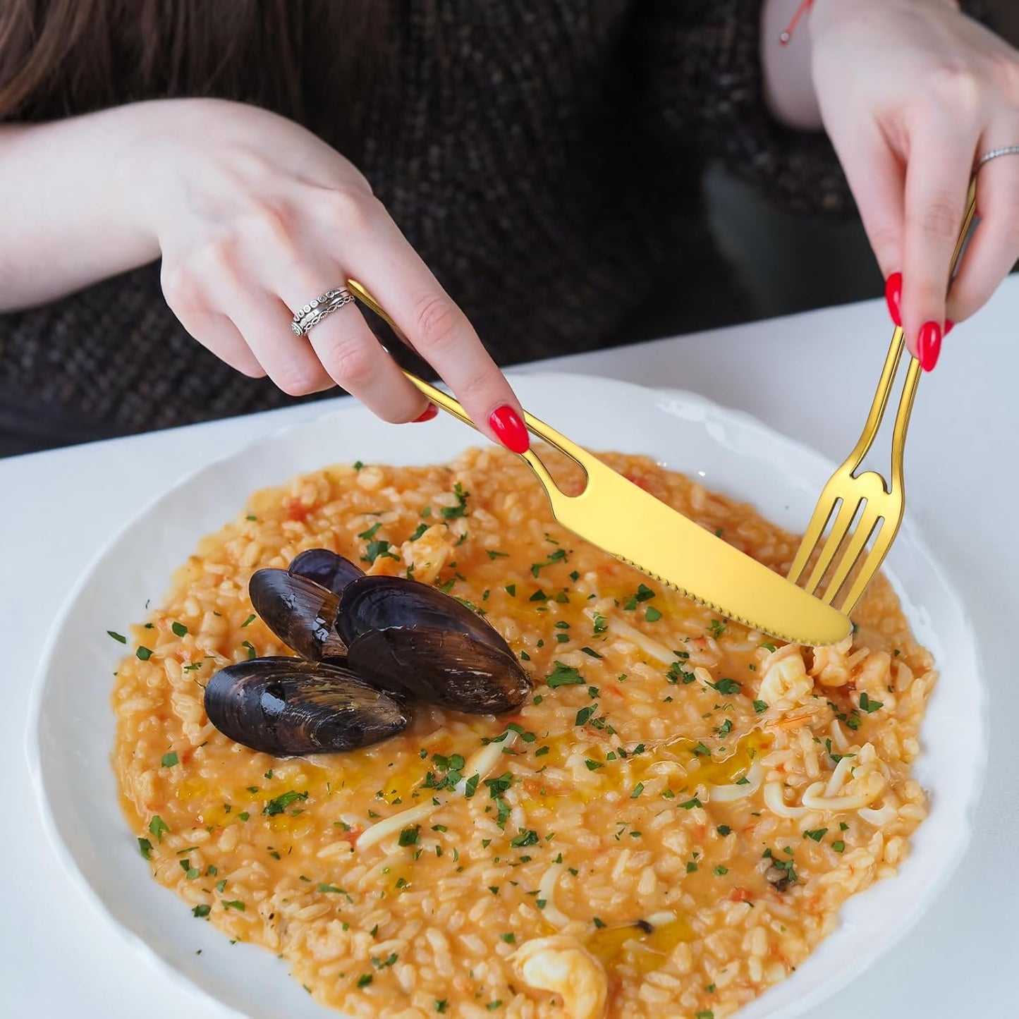 Gold Silverware Hollow 20 Piece Flatware Set For 4 Kitchen Cutlery Stainless Steel Forks Spoons and Knives Unique Utensils Party Festival Restaurant Durable