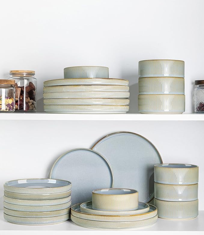 TheTerra Ceramic Dinnerware Sets for 4, 12 Pieces Porcelain Lightweight Speckled Plates and Bowls Sets, Scratch Resistant Dish Set, Oven & Microwave & Dishwasher Safe, Illusion Blue
