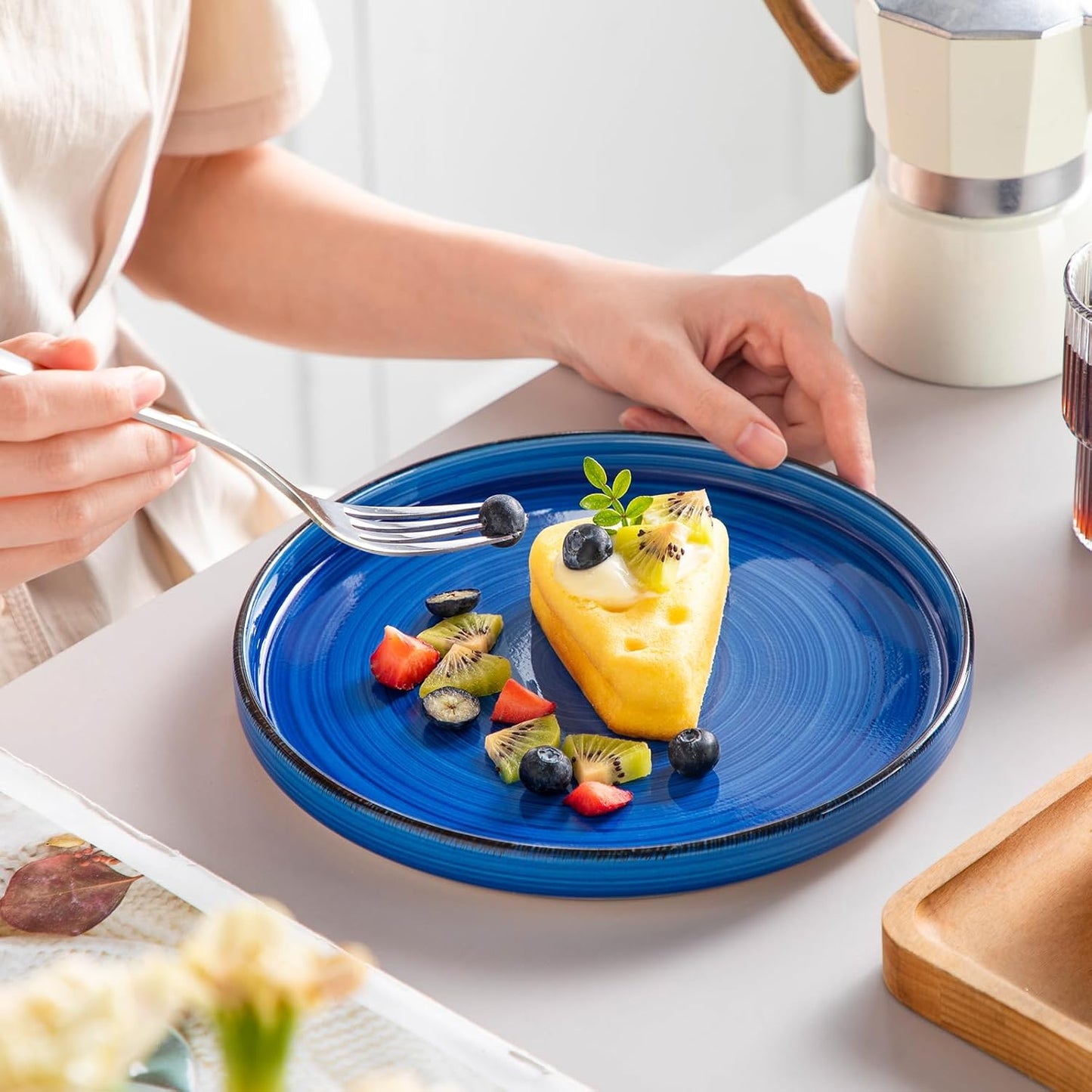 vancasso Bonita 8.5 inch Salad Plates, Ceramic Small Dinner Plates Set, Dessert Plates Set of 6, Microwave,Oven and Dishwasher Safe, Blue