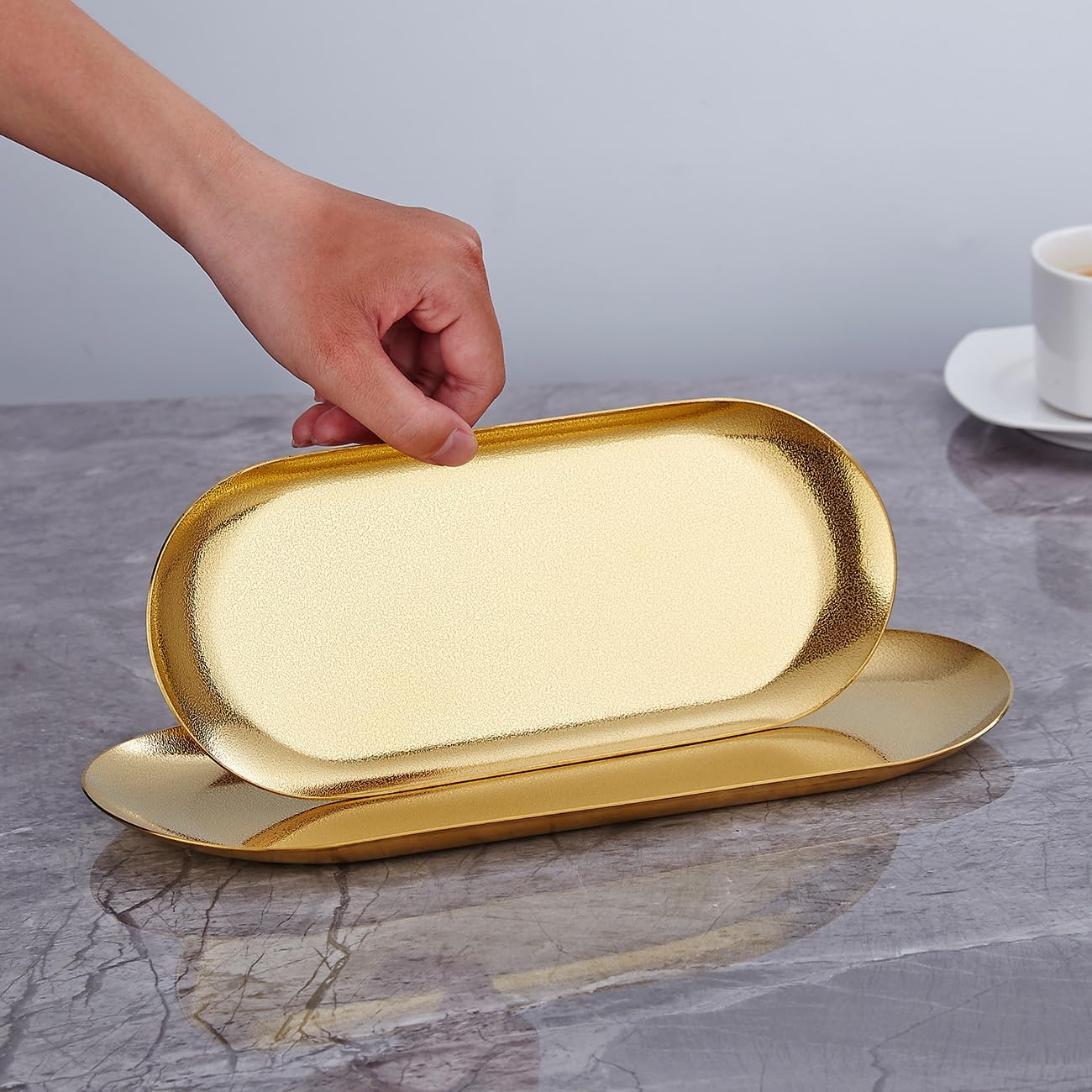 8.5X3.7 inch ellipse Appetizer Plates,thick stainless steel Dinner Plates, Pasta Dessert Plates for Sushi, Fruit oven/Dishwasher Safe, Set of 4,Gold