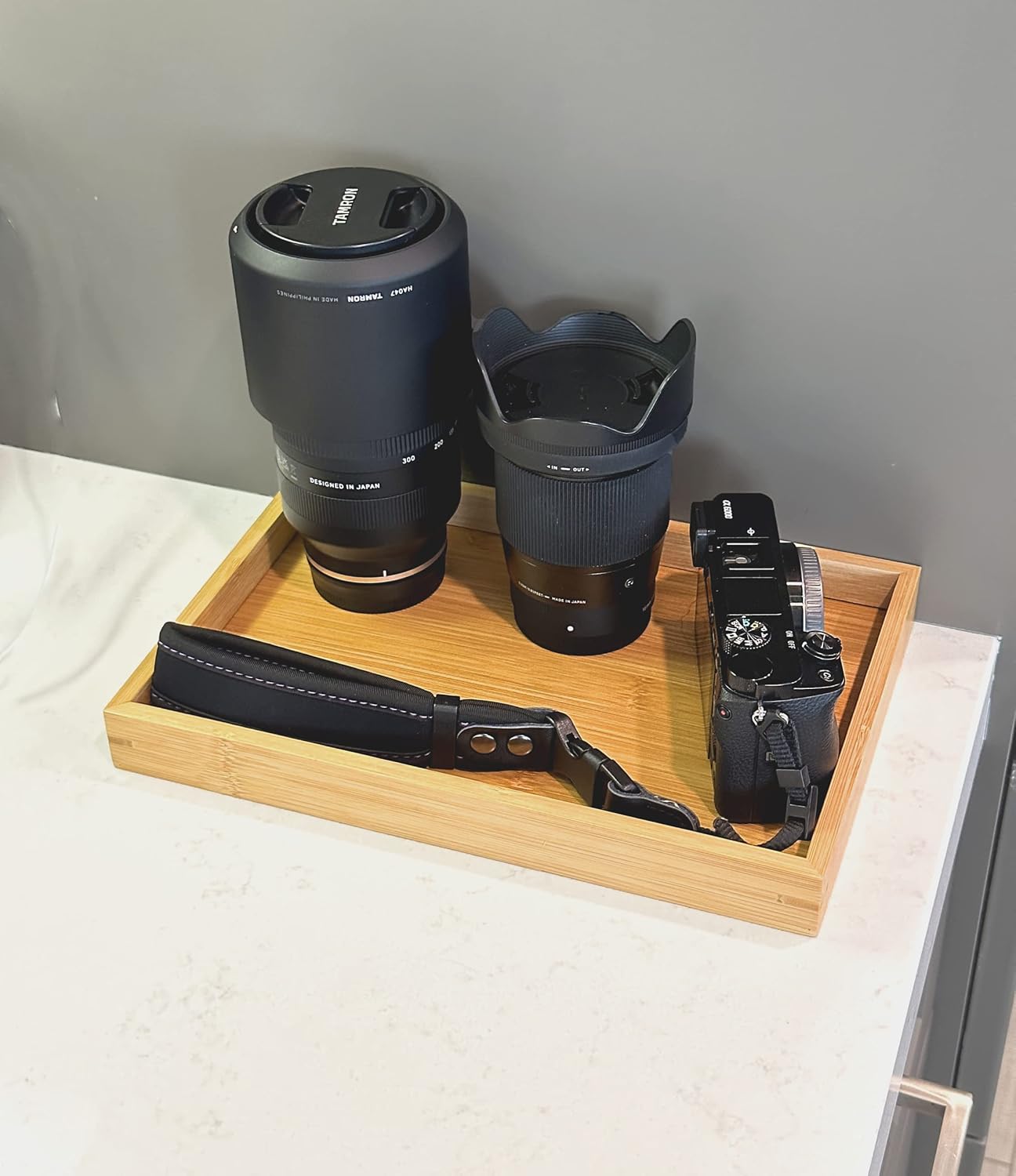 Bam & Boo Natural Bamboo Serving Tray Modern Rectangular (Bamboo, 11” x 7.5" x 1.2") for Food, Drinks, Decor, Vanity in Home, Kitchen, Bathroom, Coffee Table, Bed