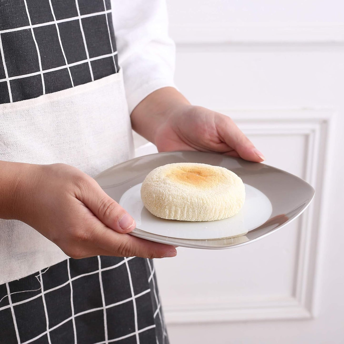 VEWEET 'Nikita' 30-Piece Dinner Set Ivory White Brown Lines Porcelain China Ceramic Combination Sets of Dessert Plates/Soup Plates/Dinner Plates/Cups/Saucers Service for 6