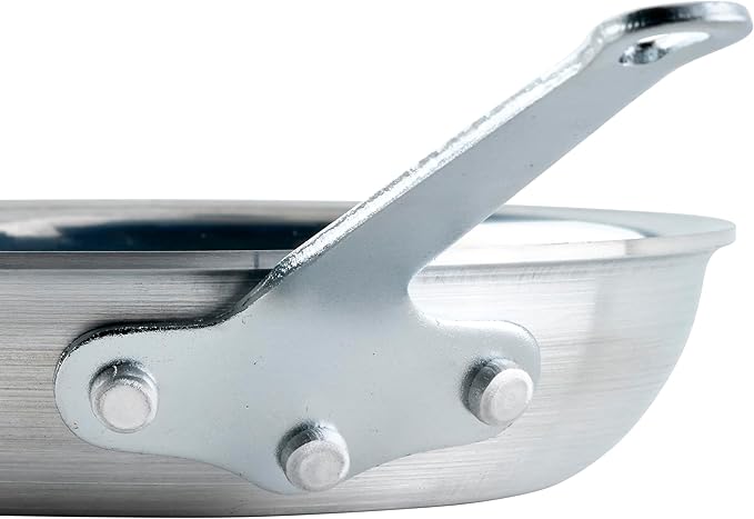 Winco Commercial-Grade Aluminium Fry Pan/Skillet, Mirror Finish, 8"