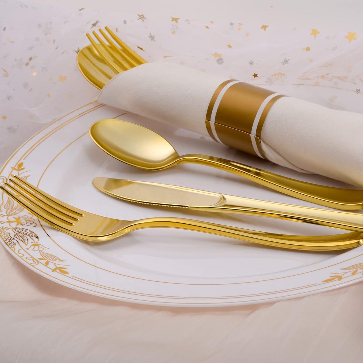 Pre Rolled Gold Plastic Cutlery - Gold Disposable Plastic Silverware, 100 Pack Wrapped Silverware, Disposable Utensils with 100 Forks 100 Knives 100 Spoons 100 Dinner Napkins for Party