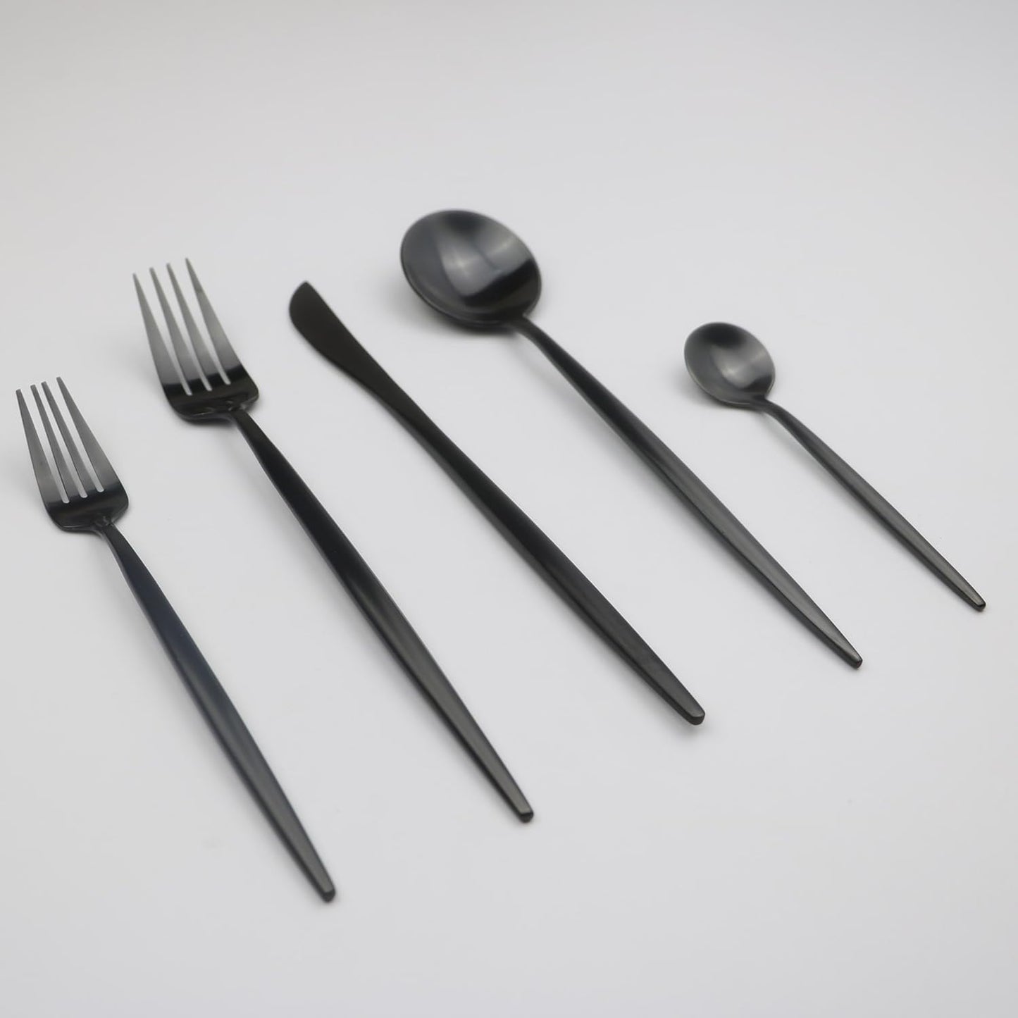 20-Piece 18/10 Stainless Steel Flatware Set, Serive for 4, With Fork Spoons Knife Teaspoon Dessert Fork for Home Kitchen Restaurant Hotel (Luxury Black)