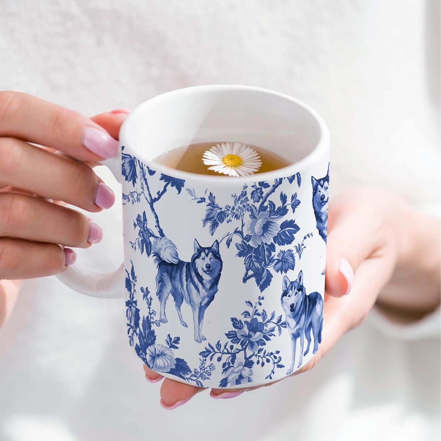 Husky Blue French Toile Mug, Huskies Lover Gifts for Women, Blue Chinoiserie Toile Coffee Cup for Husky Mom, Dog Lovers Tea Coffee Mug Birthday Gifts for Dog Owners, 11oz
