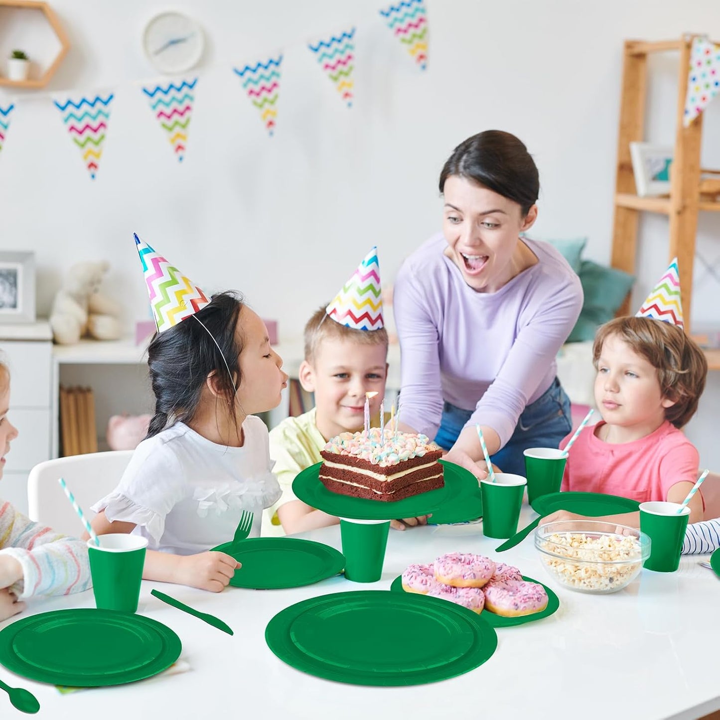 TWOWYHI 228PCS Green Party Supplies Set Include Paper Plates Cups Paper Napkins Plastic Spoons Forks Knives for 30 Guests Disposable Party Dinnerware for Birthday Wedding Family Picnic