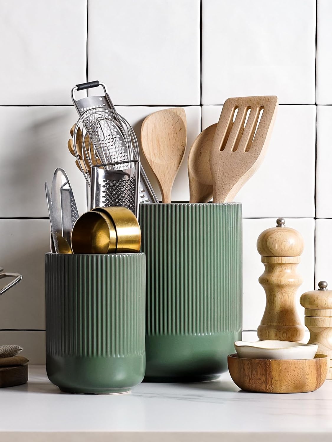 LE TAUCI Utensil Holder, 7.3"+5.4" Ceramic Kitchen Utensil Holder for Countertop, Large Cooking Utensil Crocks for Kitchen Counter, Modern Utensil Organizer for Spatula, Set of 2, Forest Green