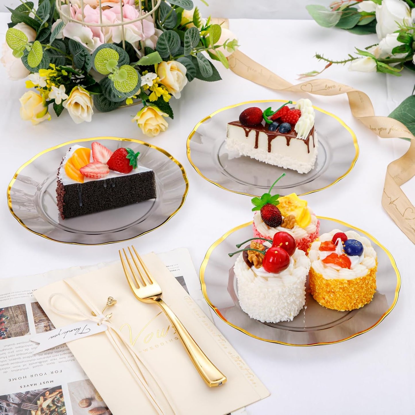 EI 150pcs Clear Black Dinnerware Set,Clear Black Fancy Plastic Plates with Gold Rimmed and Gold Plastic Silverware,Heavy Duty Party Plates Disposable for Halloween, Afternoon Tea,Wedding