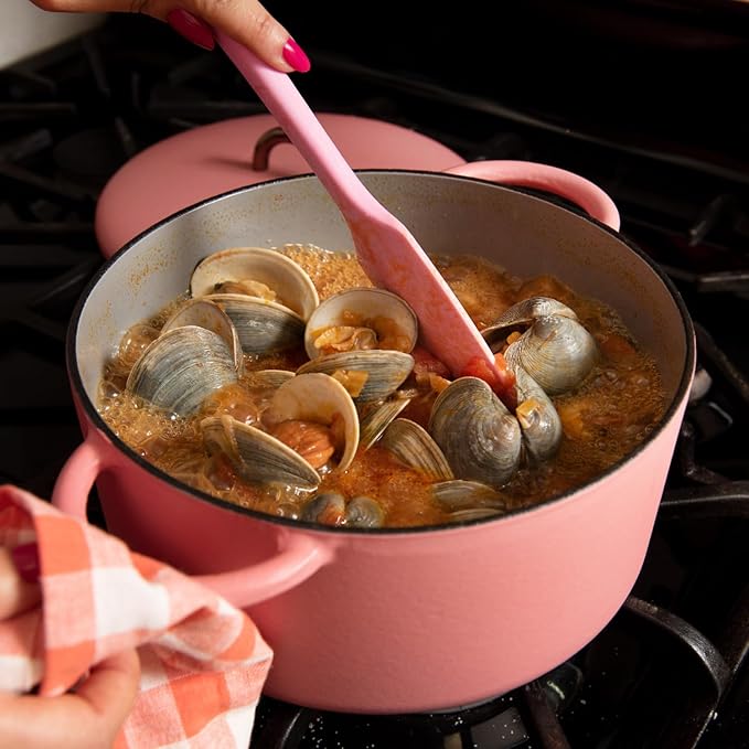 Great Jones Dutch Baby Dutch Oven with Lid (Taffy, 3.5-Quart) | Enameled Cast Iron, Round Shape | Safe for Stovetops & Ovens up to 500°F | Space-Saving & Dishwasher-Friendly | Small-Batch Cooking