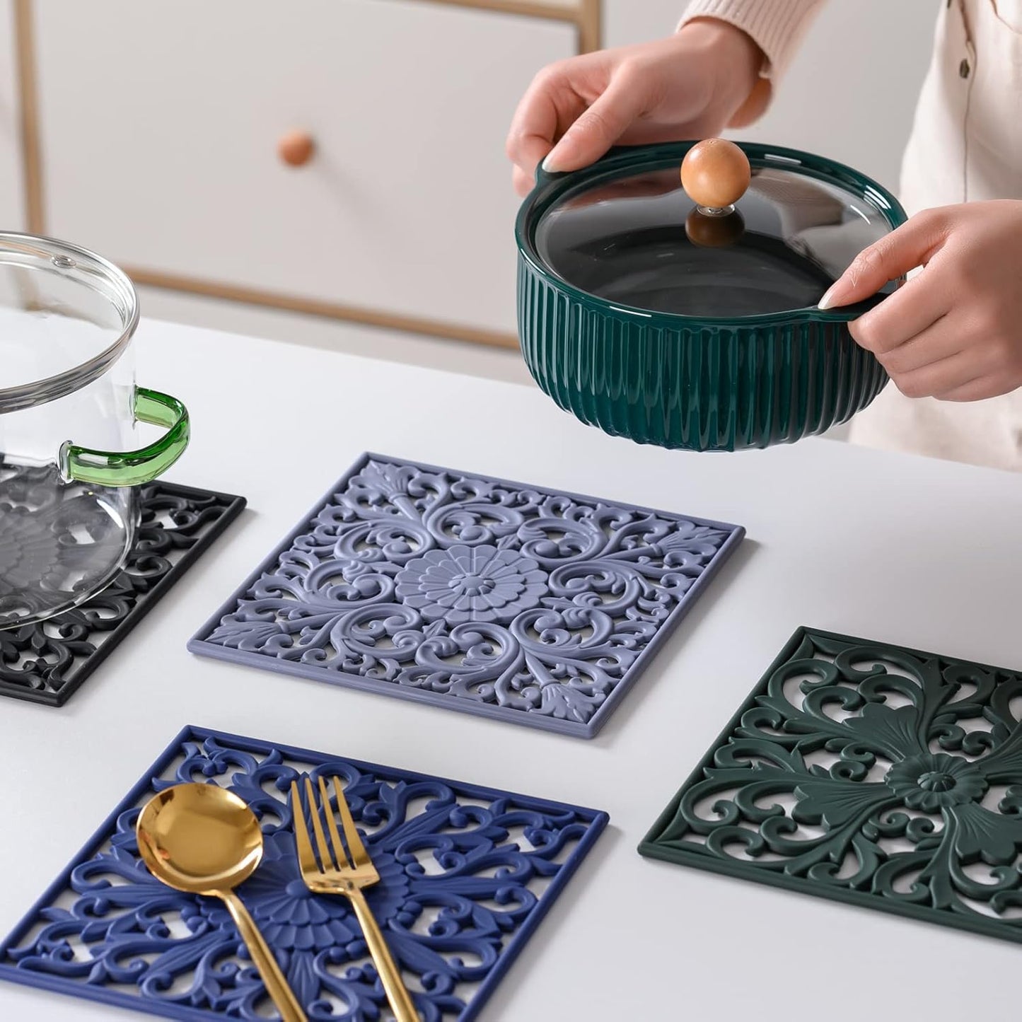 Silicone Trivets for Hot Dishes-Pots&Pans, Square Multi-Use Carved Trivet Mat, Insulated Silicone Mats, Flexible Trivet Mat for Countertop & Tabletop, Pot Holders Hot Pads Set 3 Green