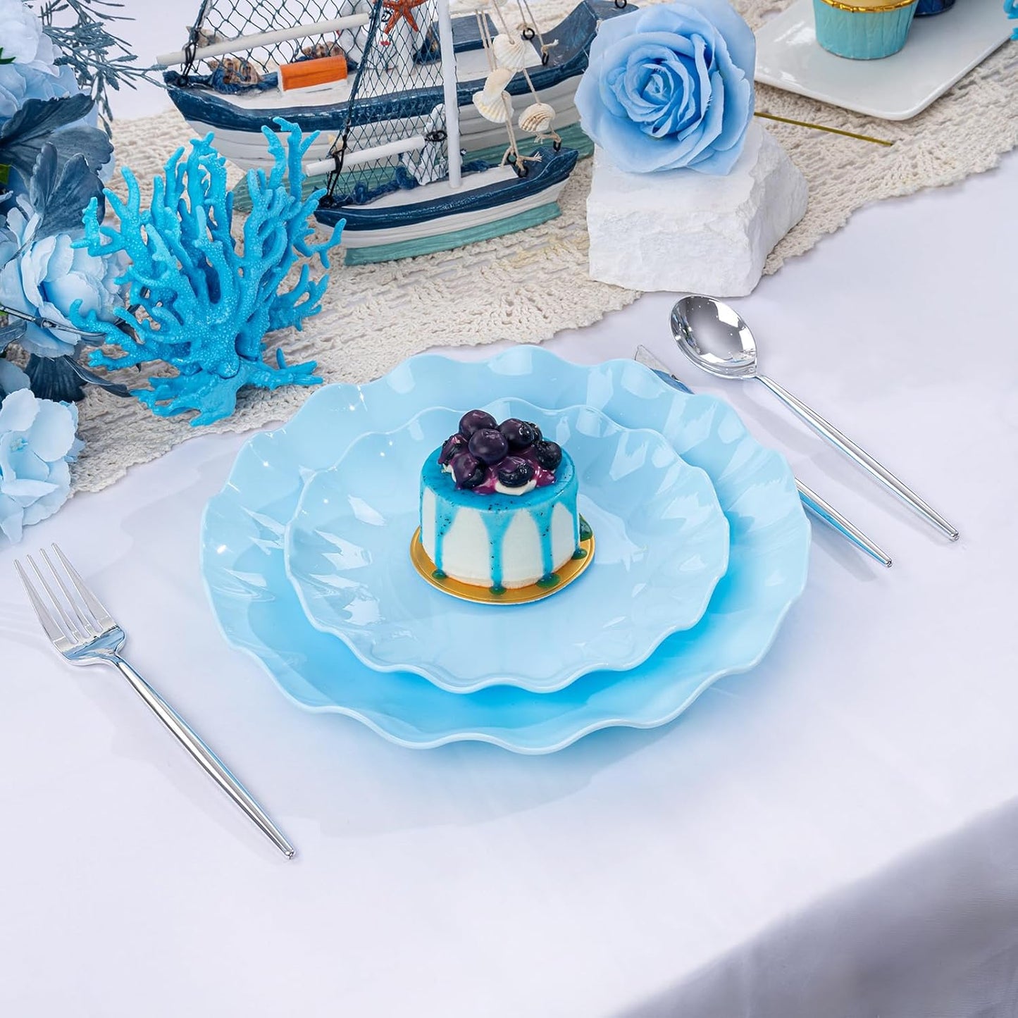 LIYH 24 Pcs Blue Plastic Plates Reusable - Unbreakable Light Blue Scalloped Plates, Dishwasher Safe Camping Plate for Parties, Birthday, Picnics, BPA Free (12Guests)