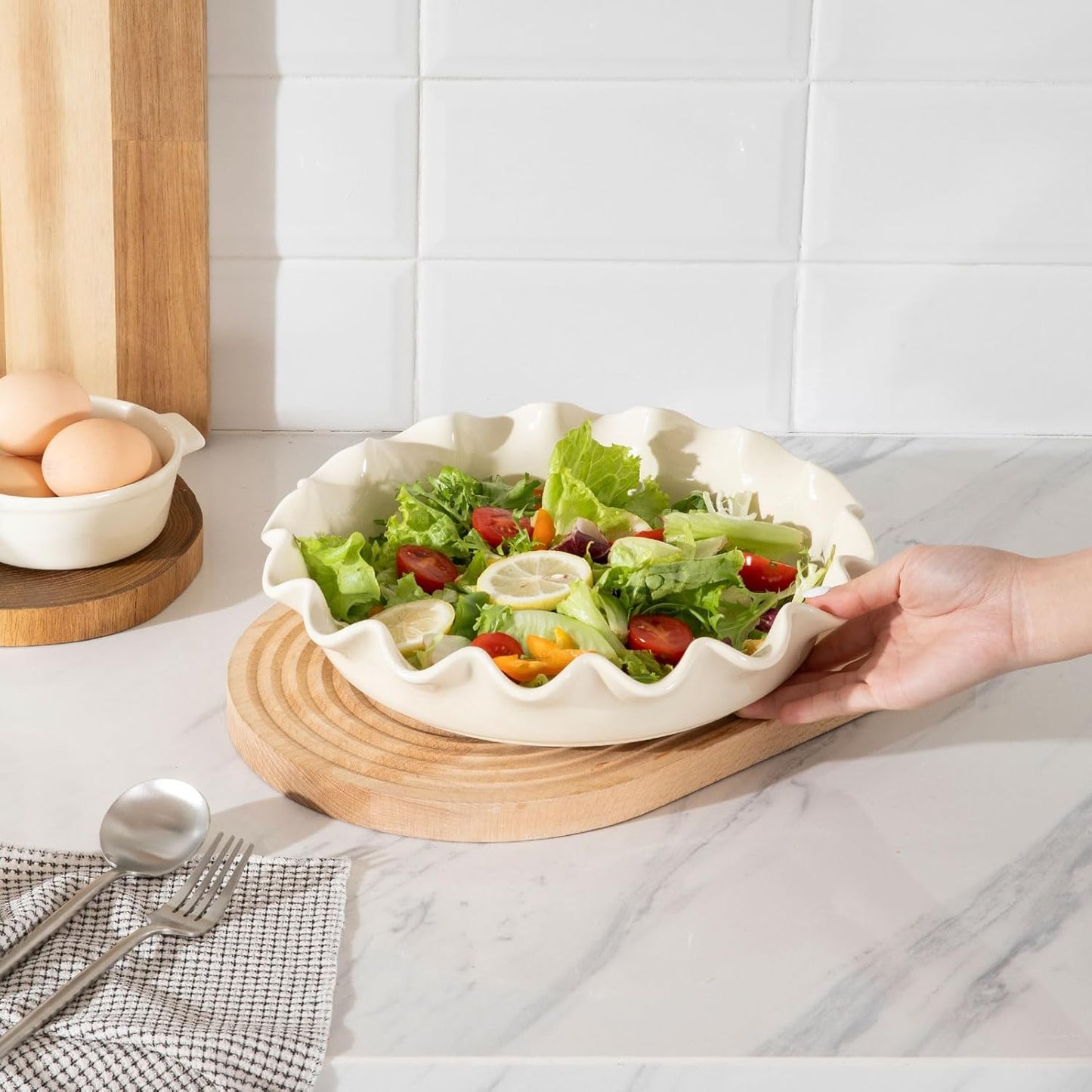 Sweejar Ceramic 11.5 Inches Pie Pan for Baking, Deep and Fluted Porcelain Round Pie Dish, Non-Stick Pie Plate for Pumpkin Pie, Apple Pie, Pie Pots with Morden Farmhouse Design(Beige)