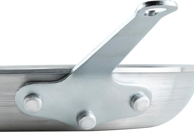 Winco Commercial-Grade Aluminium Fry Pan/Skillet, Mirror Finish, 7"