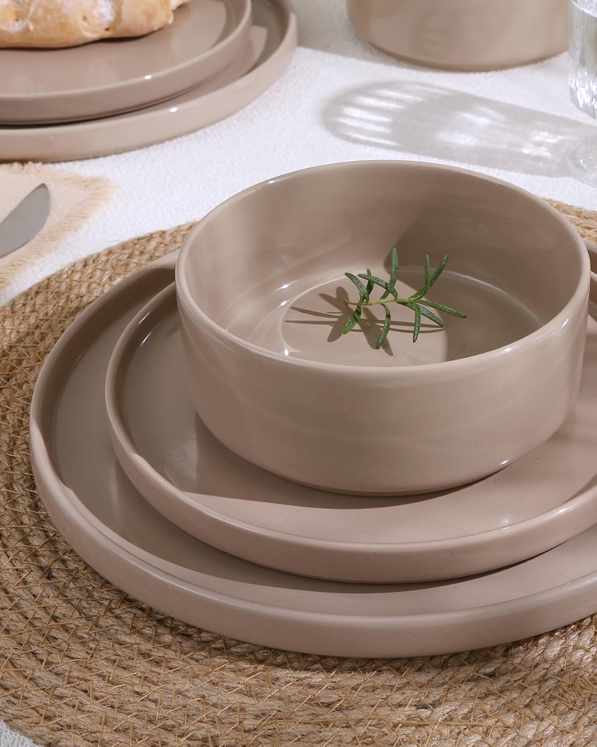 Famiware Nebula Plates and Bowls Sets, 18 Pieces Dinnerware Sets, Dishes Set for 6, Cinnamon Brown