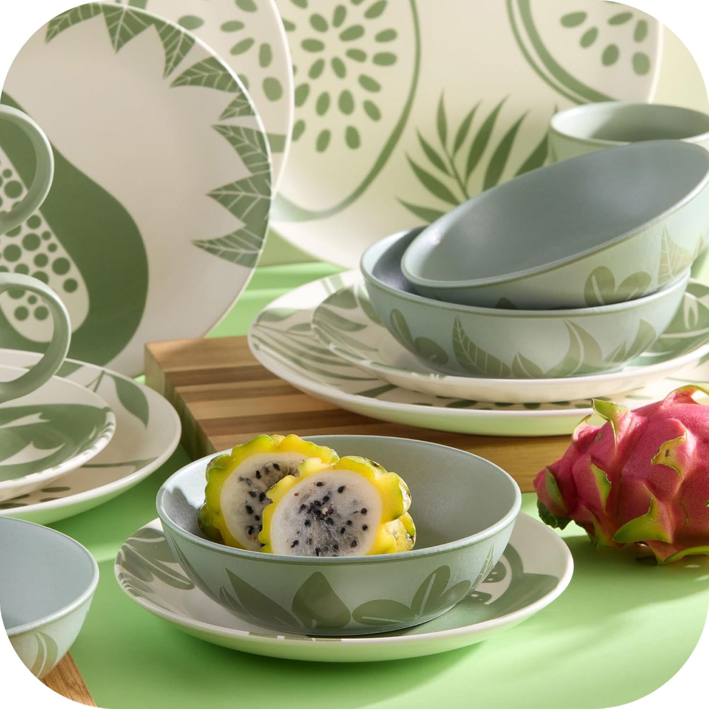 Corona 16–piece Green Tropical Fruit Design Ceramic Dinnerware Sets | Plates, Bowls and Mugs | Service For 4 | Frutto