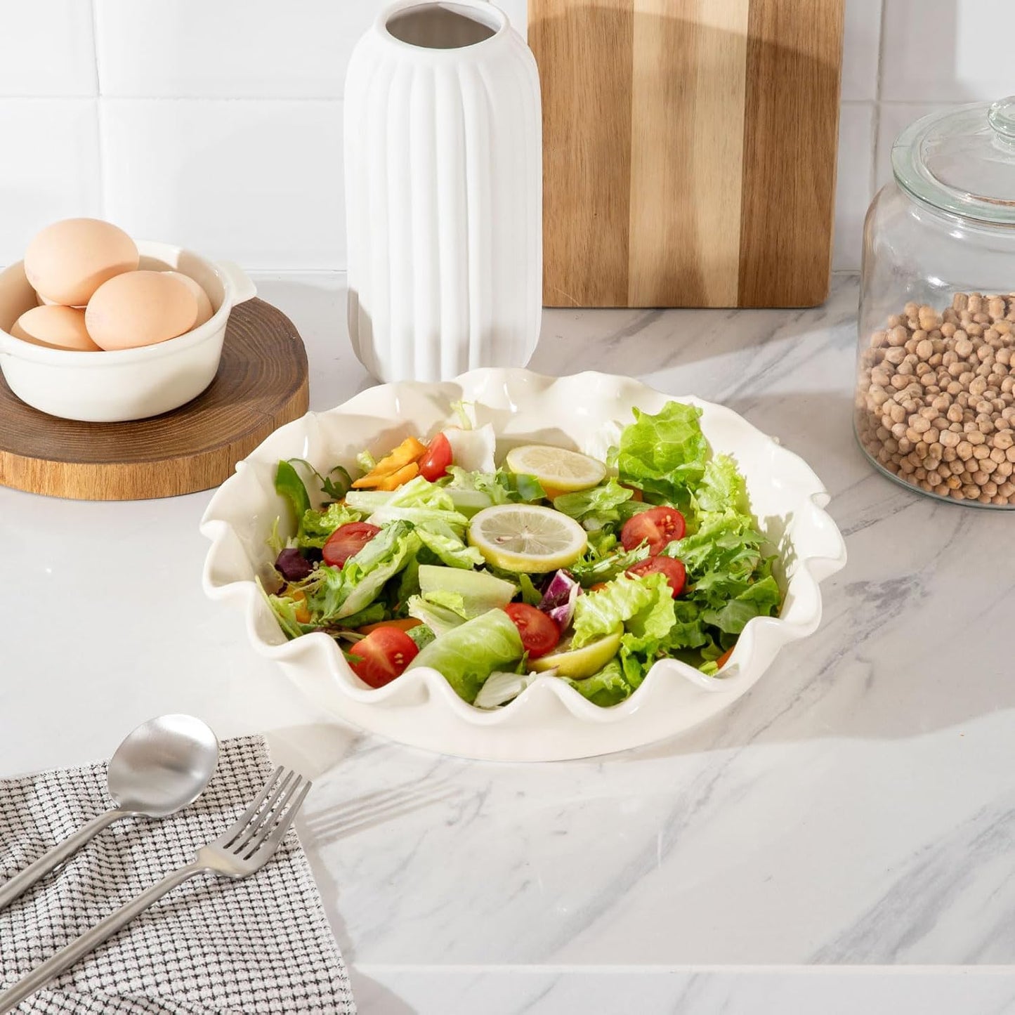 Sweejar Ceramic 11.5 Inches Pie Pan for Baking, Deep and Fluted Porcelain Round Pie Dish, Non-Stick Pie Plate for Pumpkin Pie, Apple Pie, Pie Pots with Morden Farmhouse Design(Beige)