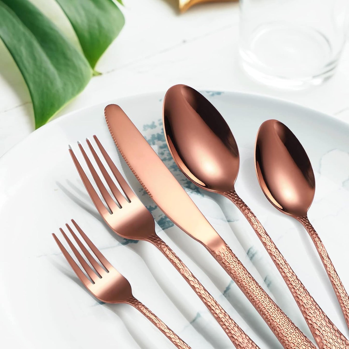 Hammered Silverware Copper/Rose Gold Flatware Set 40 Piece Service for 8 Stainless Steel Knives Forks Spoons Creative Handle Eating Utensils for Festival Parties Kitchen Daily Use