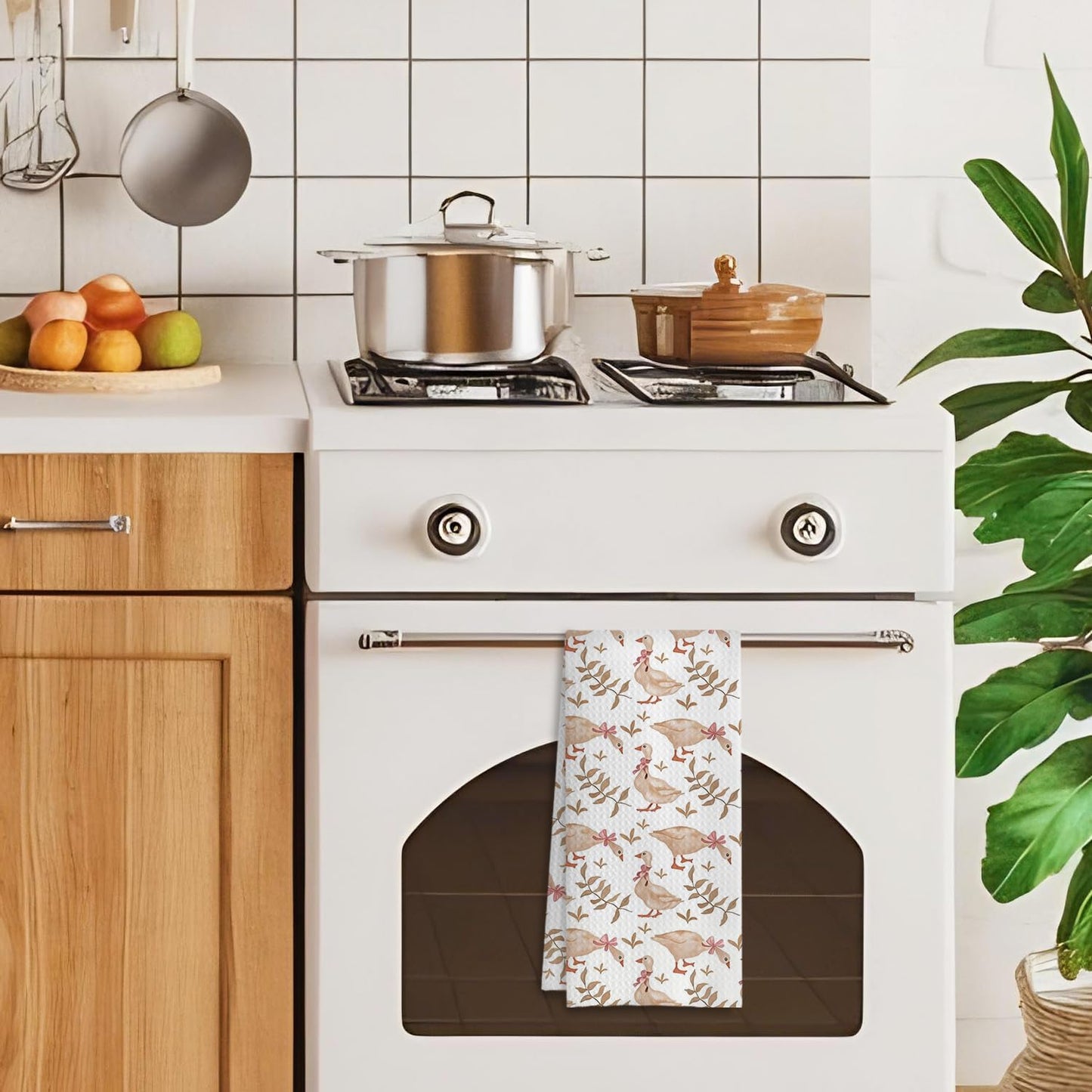 Coquette Pink Bow Silly Goose Kitchen Towels, Rustic Botanical Goose Decorative Hand Towels for Bathroom, Cottagecore Farm Animal Dish Tea Towels for Kitchen Decor, 16x24 Inches