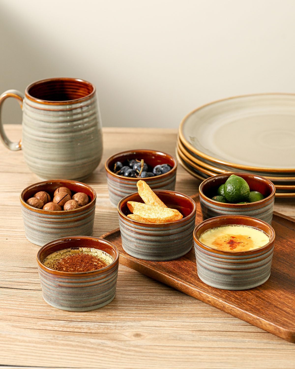 Hasense Ramekins Oven Safe, 6 Ounce Ceramic Souffle Dishes Set of 6, Small Dipping Sauce Bowls for Pudding, Creme Brulee, Souffle, Serving Dip, Custard, Light Grey