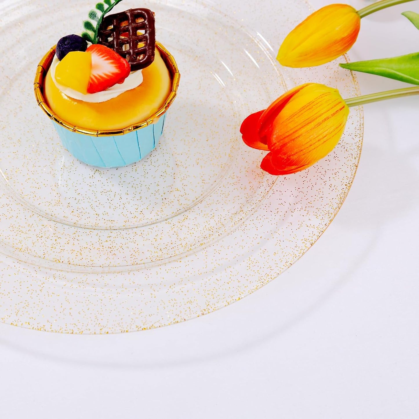 I00000 700 Pcs Gold Glitter Plastic Dinnerware Sets, Disposable Plates for Party, Include: 100 Dinner Plate,100 Dessert Plate,100 Paper Napkins, 100 Cups,100 Plastic Silverware Set