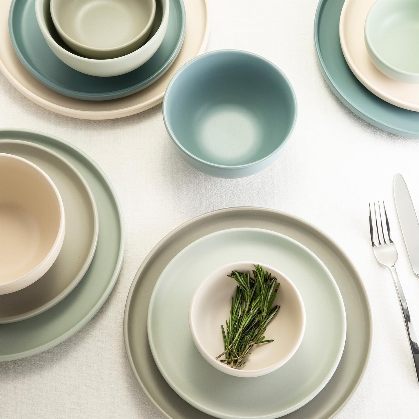 Sango 16-Piece Stoneware Dinnerware Set for 4, Satin Glazed Plates and Bowls Sets with Matte Finish, Ceramic Dish Set, Durable Kitchen Dishes, Microwave & Dishwasher Safe Dining, Rollo Artist's Blend