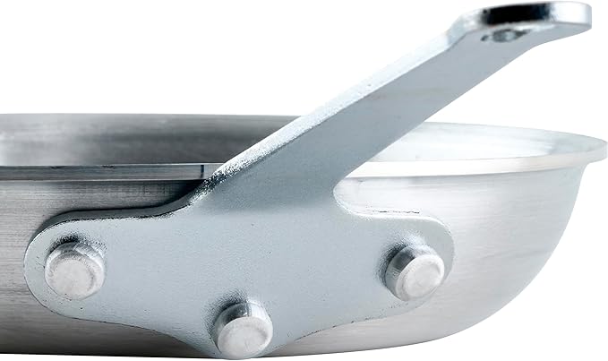 Winco Commercial-Grade Aluminium Fry Pan/Skillet, Natural Finish, 7"