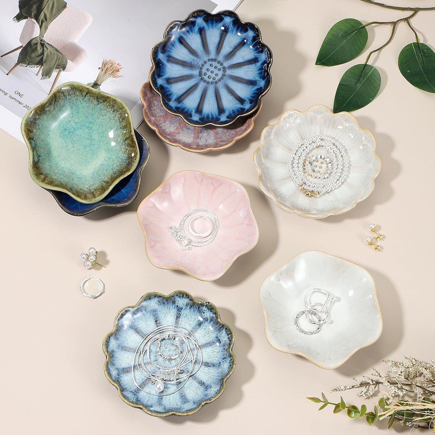 uxcell 1Pcs Ceramics Jewelry Plate, Lotus Leaf Shape Key Holder Bowl for Entryway Table Decor Small Ring Tray Dish Gift for Women Girlfriend, White