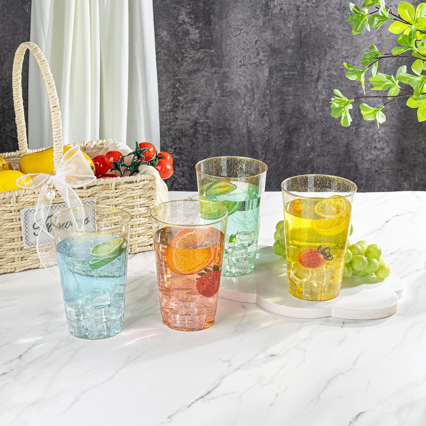 I00000 100 Pack 24 oz Gold Plastic Cups, Gold Glitter Cups Disposable Plastic Wine Glasses Cocktail Glasses Premium Cup, 24 Ounce Glitter Disposable Tumblers for Party & Wedding