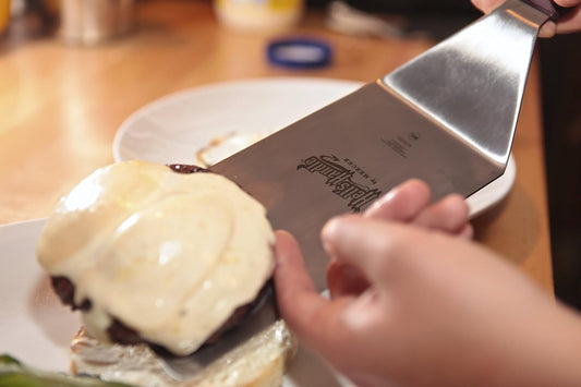 Mercer Culinary Hell's Handle Heavy Duty Turner/Spatula, 8 Inch x 4 Inch