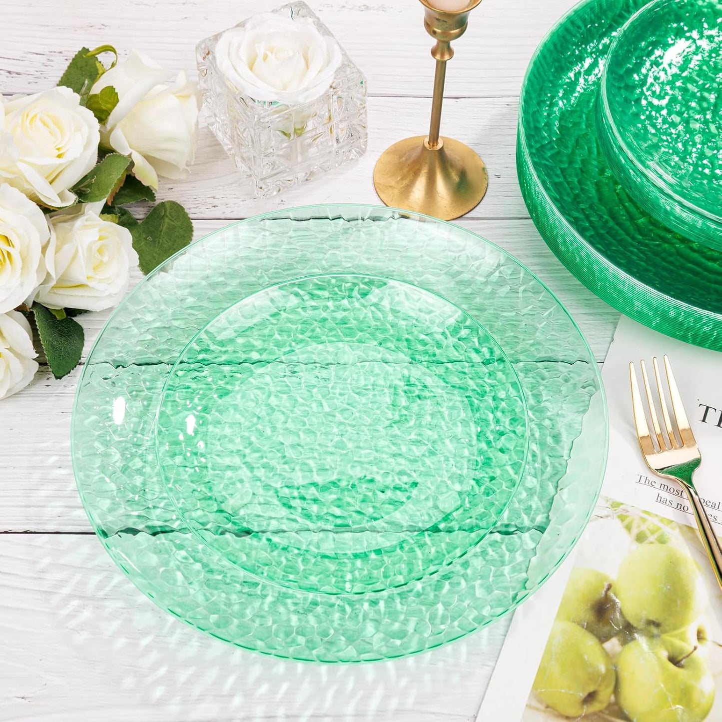 Rubtlamp 100 Pcs Clear Green Plastic Plates Dinnerware Set, Green Hammered Disposable Plates, Clear Plastic Party Plates Set Include 50 Dinner Platos,50 Dessert platos for Party