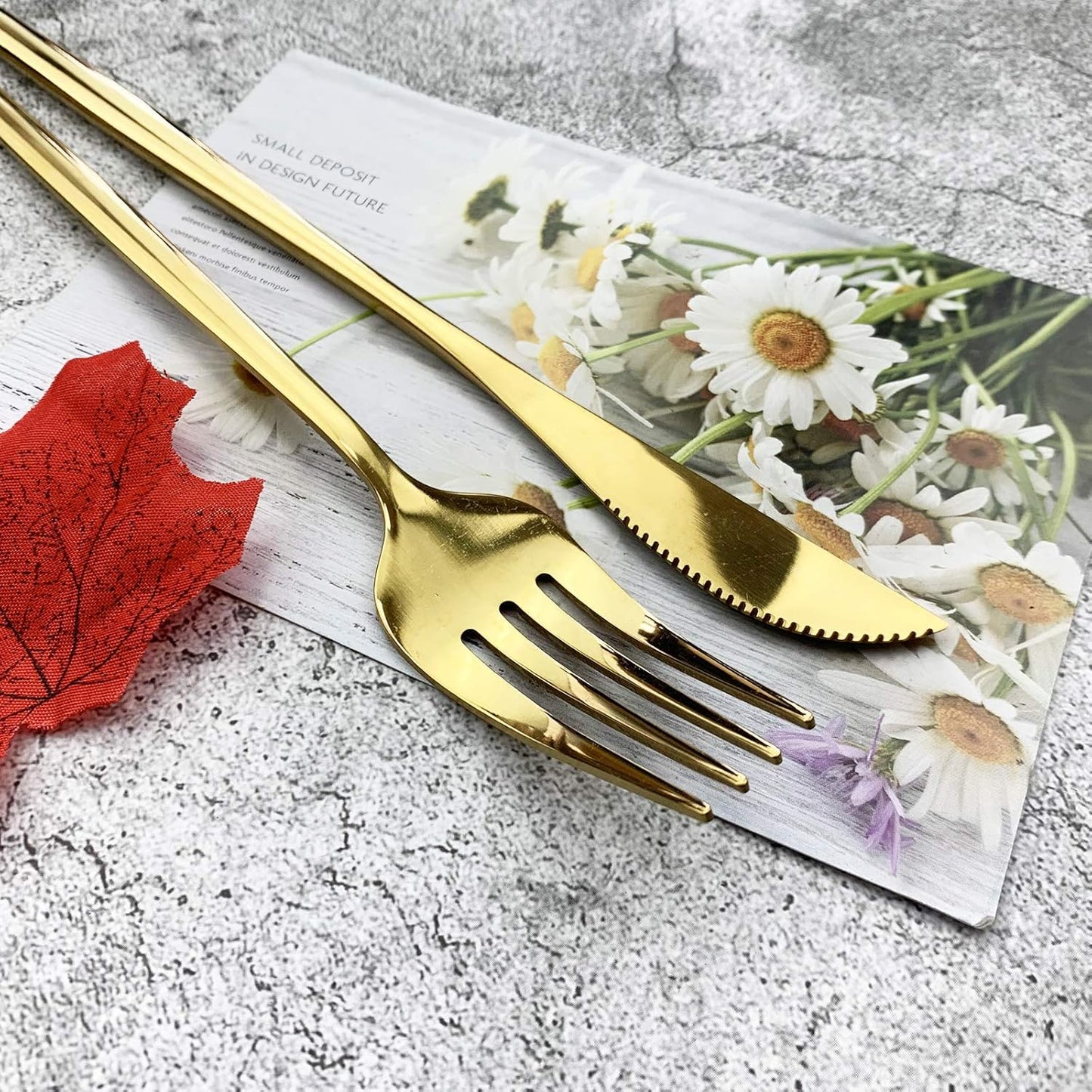 JASHII Silverware Set, Mirror Polished Gold Flatware Cutlery Set Service for 4, Shiny Finish 24 Pieces Stainless Steel Utensils Set Dinner Knife Fork Spoon Dessert Fork Salad Spoon Dishwasher Safe