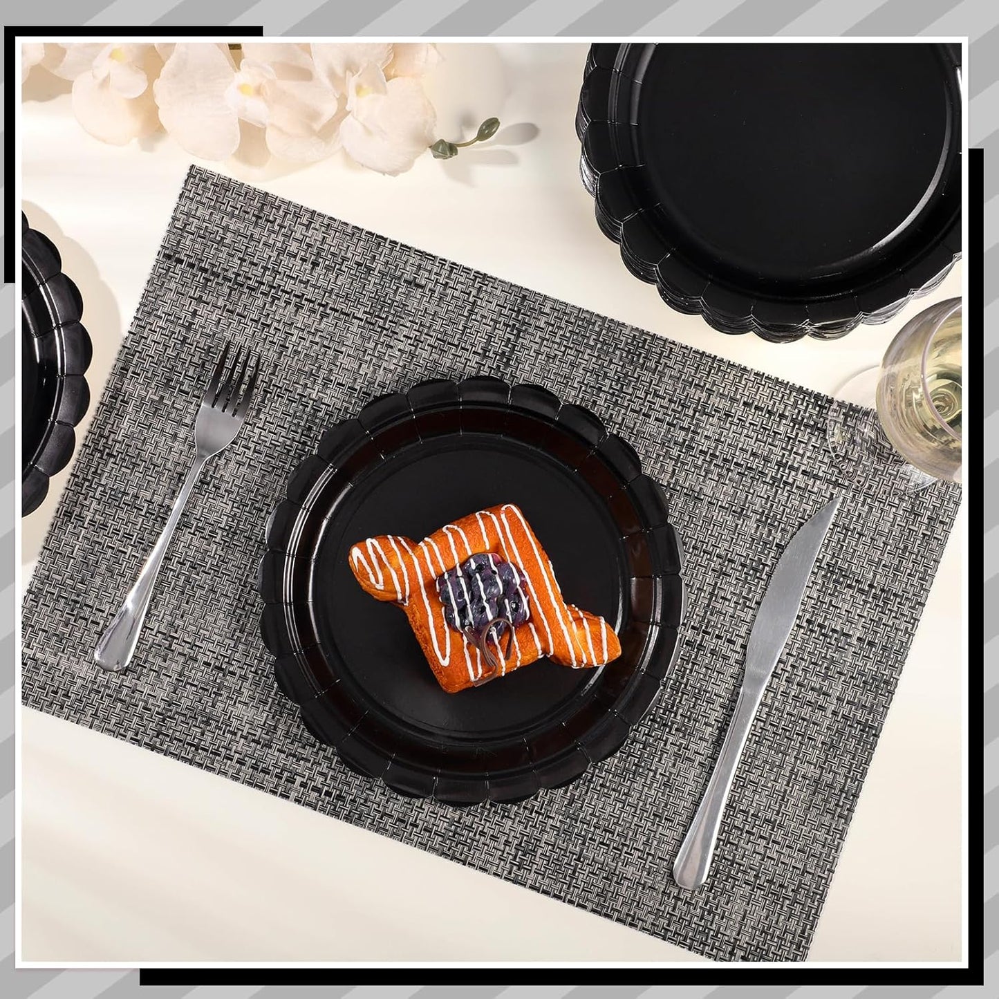 30 Pcs Black Paper Plates，9 Inch Disposable Halloween Plates Scalloped Black Cute Dessert Dinner Plate for Wedding, Birthday, Halloween