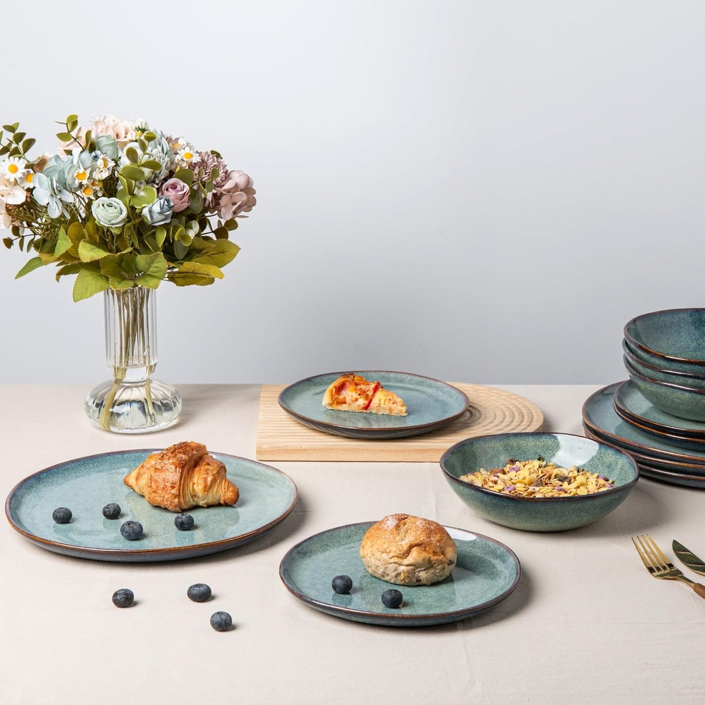 AmorArc Ceramic Dinnerware Sets,Handmade Reactive Glaze Stoneware Plates and Bowls Sets,Highly Chip and Crack Resistant | Dishwasher & Microwave Safe Dishes Set,Service for 6 (18pc)