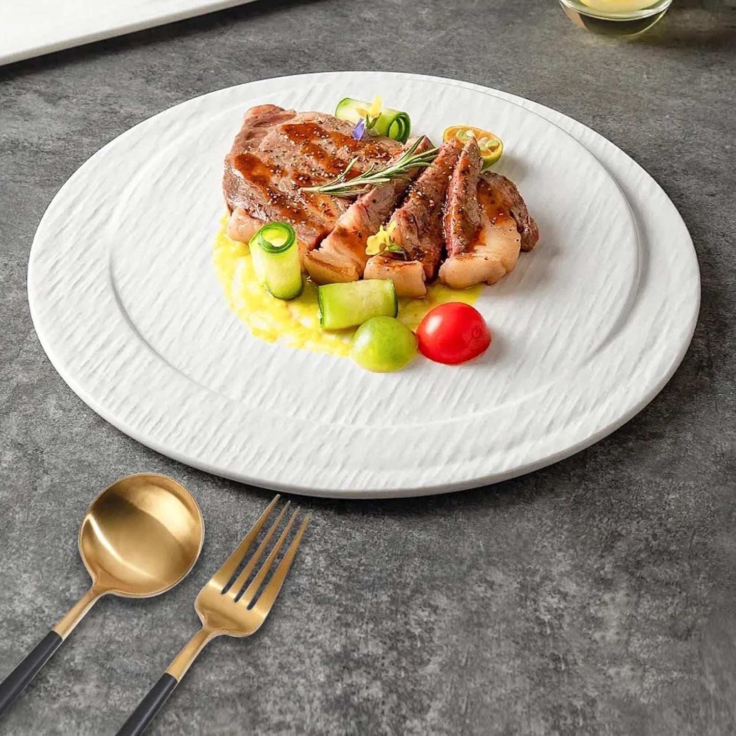 24-Piece Black Golden Flatware Set, Gold Silverware Set for 6, 18/0 Stainless Steel Knife Fork Spoon Teaspoon Silverware Set (Black Golden)