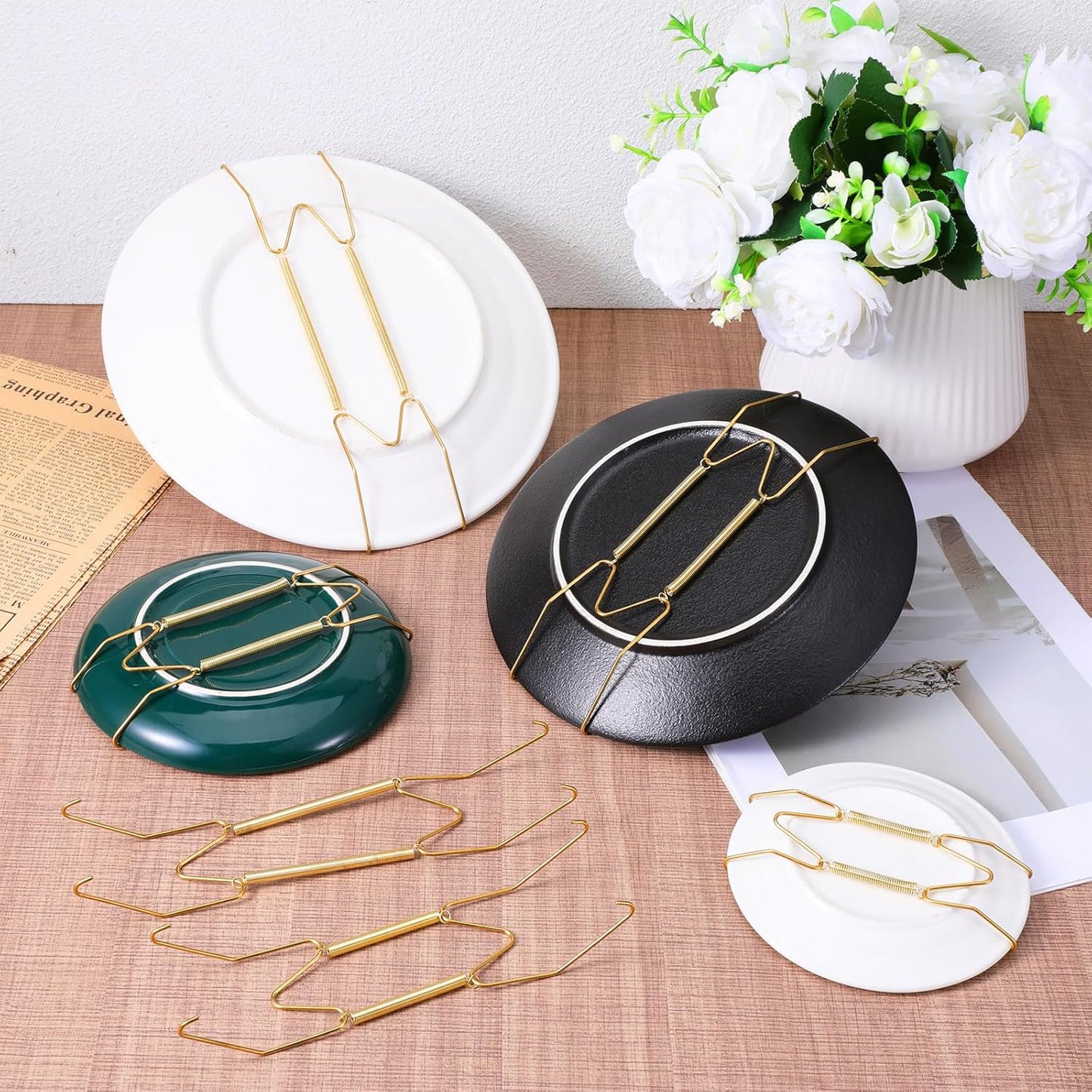 24 Pieces Invisible Wall Plate Hangers 4/6/8/10 Inches Invisible Decorative Wire Plate Holders, Stainless Steel Plates Wall Hanger, Dish Display Holder, with 24 Pieces Hangers Hook and Nails, Gold