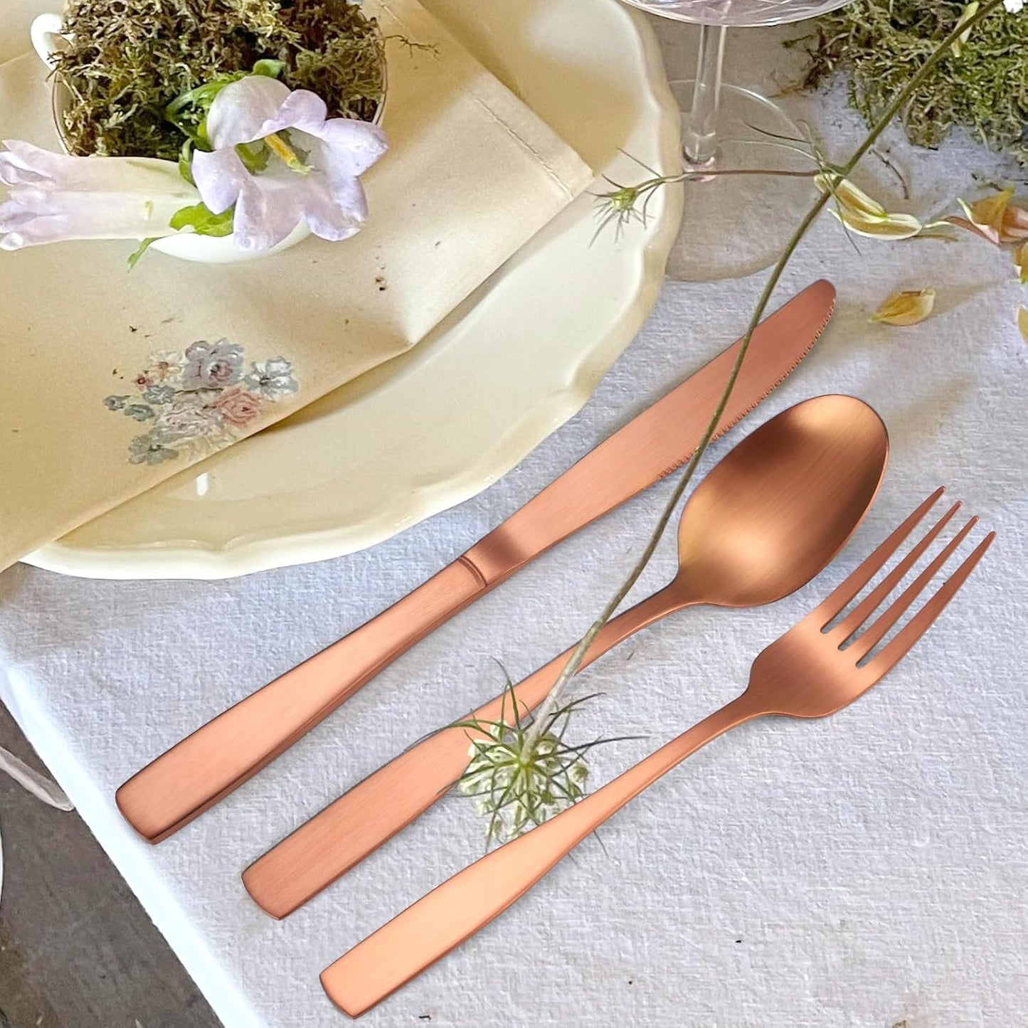 Rose Gold Silverware Matte Stainless Steel Flatware Utensils Set Service for 6 Modern Cutlery Eating Utensils include Forks Spoons Knives for Kitchen Home Restuarant