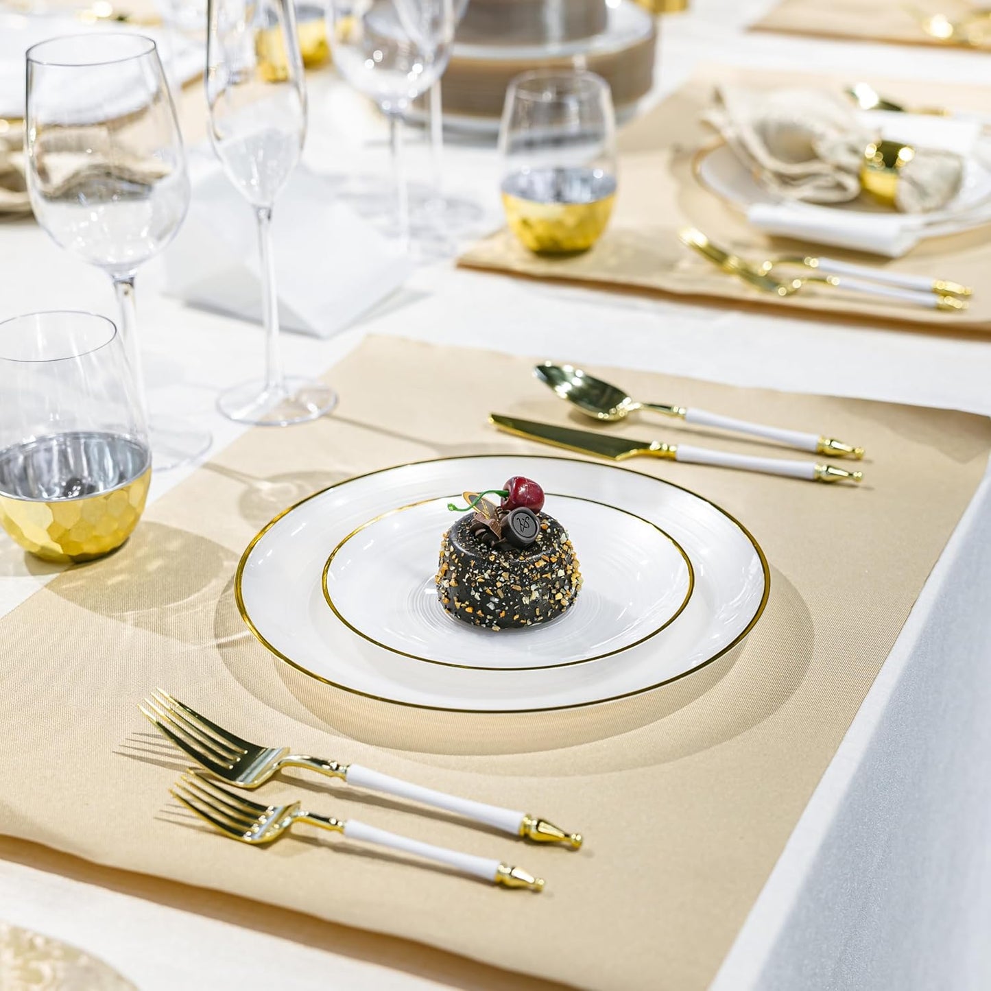 100PCS Pearl White Plastic Plates-Crystal Design Disposable Plates with Gold Rim, Fancy Disposable Plates Include 50 White Dinner Plate and 50 Dessert/Salad Plate for Party & Wedding